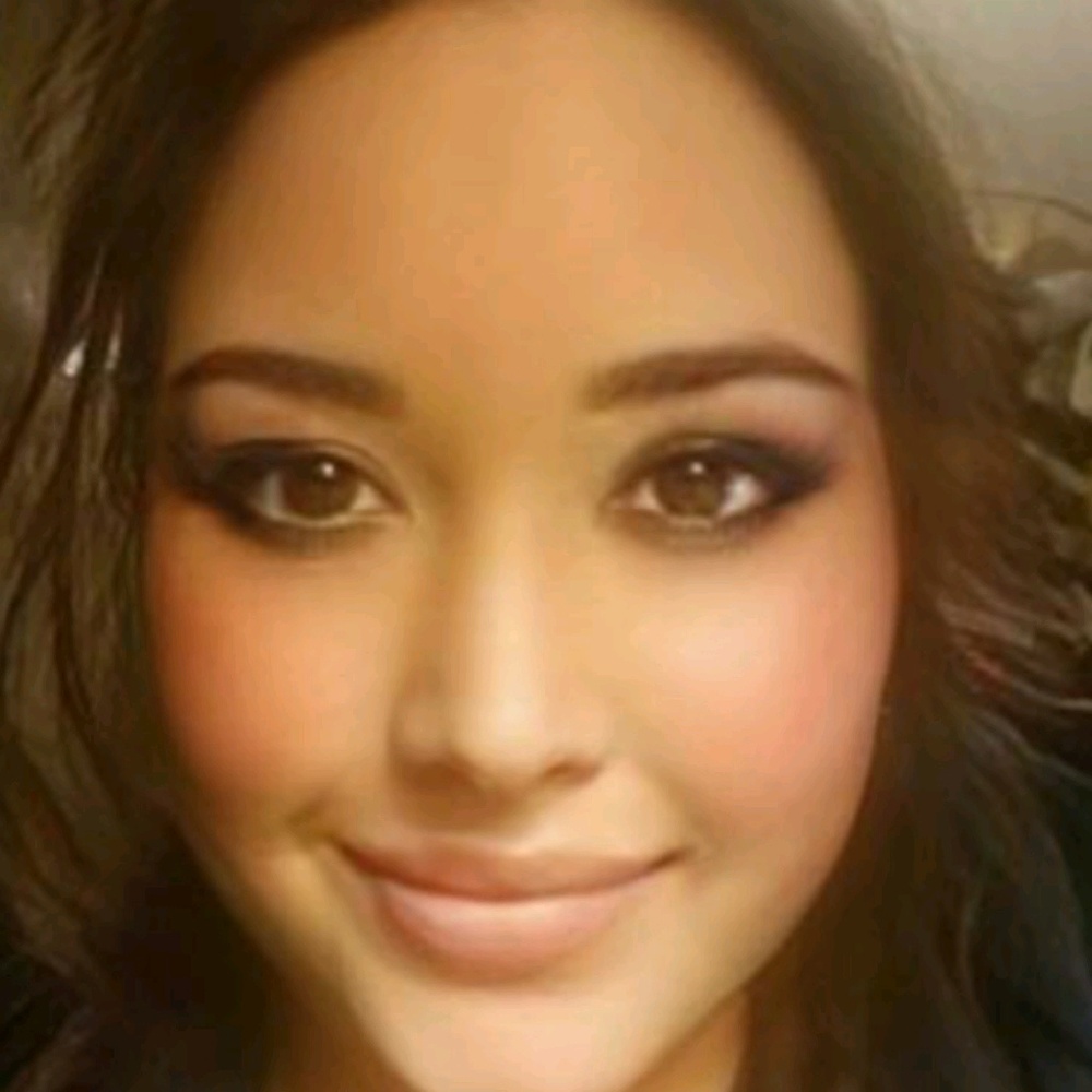 Meet your Posher, Alisha